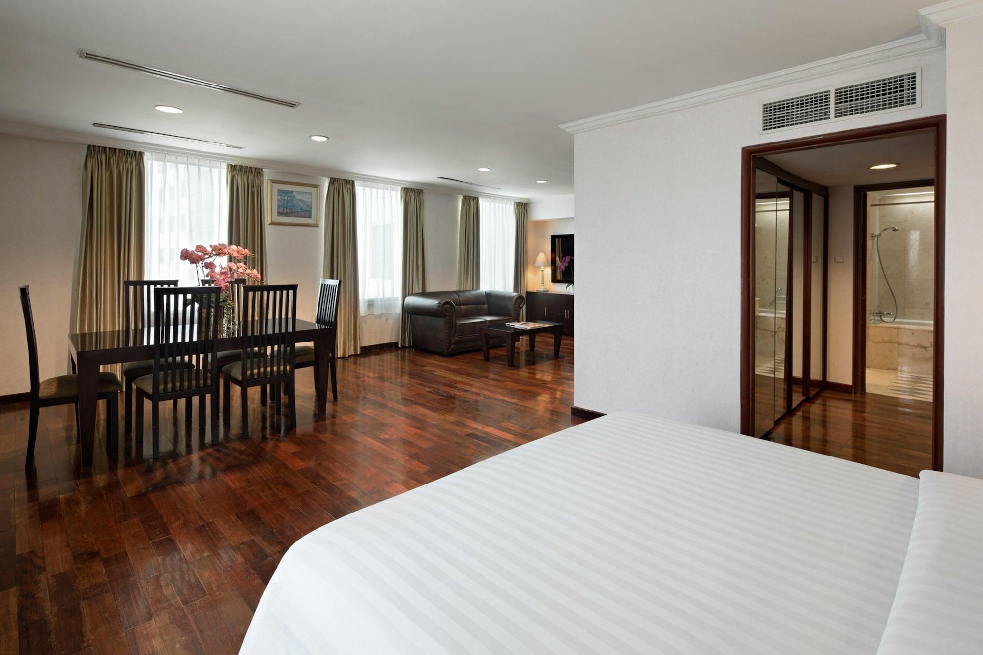 Golden Boutique Hotel Kemayoran Jakarta Exterior photo